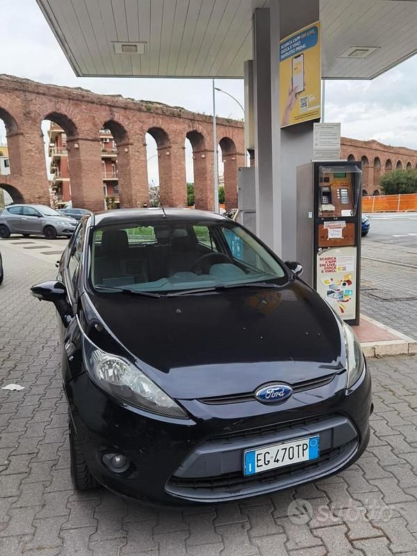 Usata Ford Fiesta Titanium 82 CV (60 kW) 2011 Berlina