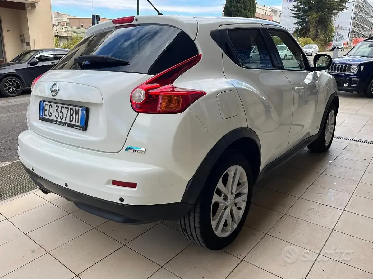 Usata Nissan Juke Tekna 110 CV (80 kW) 2010 Bianco SUV