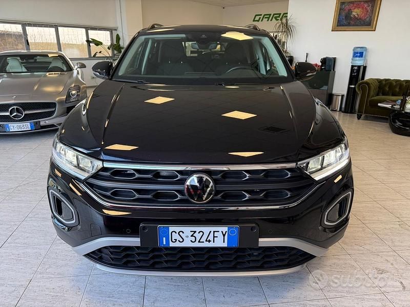 Usata VW T-Roc Style 150 CV (110 kW) 2024 Nero SUV