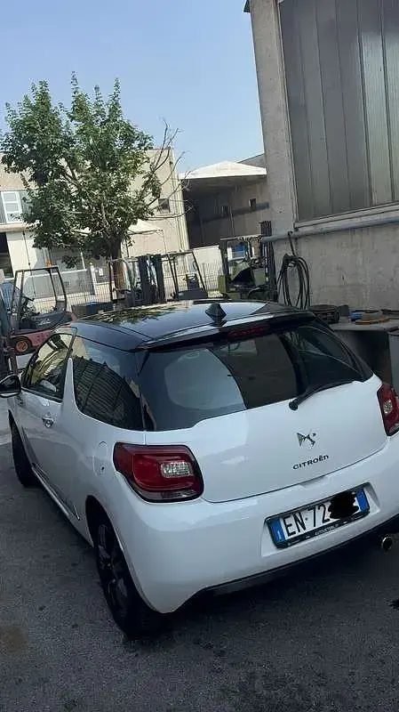 Usata Citroën DS3 Chic 95 CV (69 kW) 2012 Berlina
