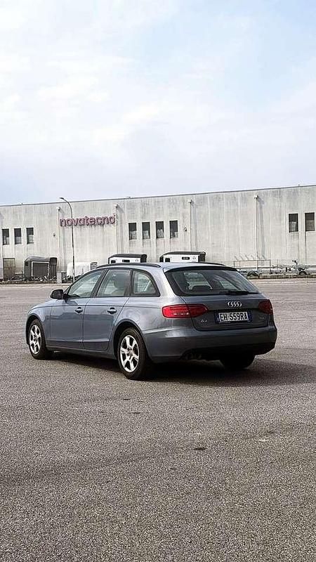 Usata Audi A4 Ambiente 143 CV (105 kW) 2011 Blu/azzurro Station wagon