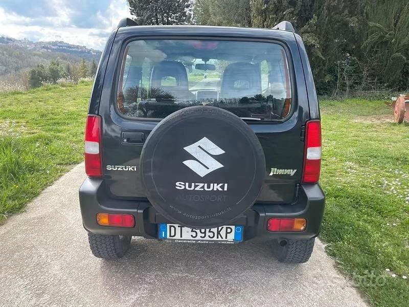Usata Suzuki Jimny 85 CV (62 kW) 2008 Nero SUV