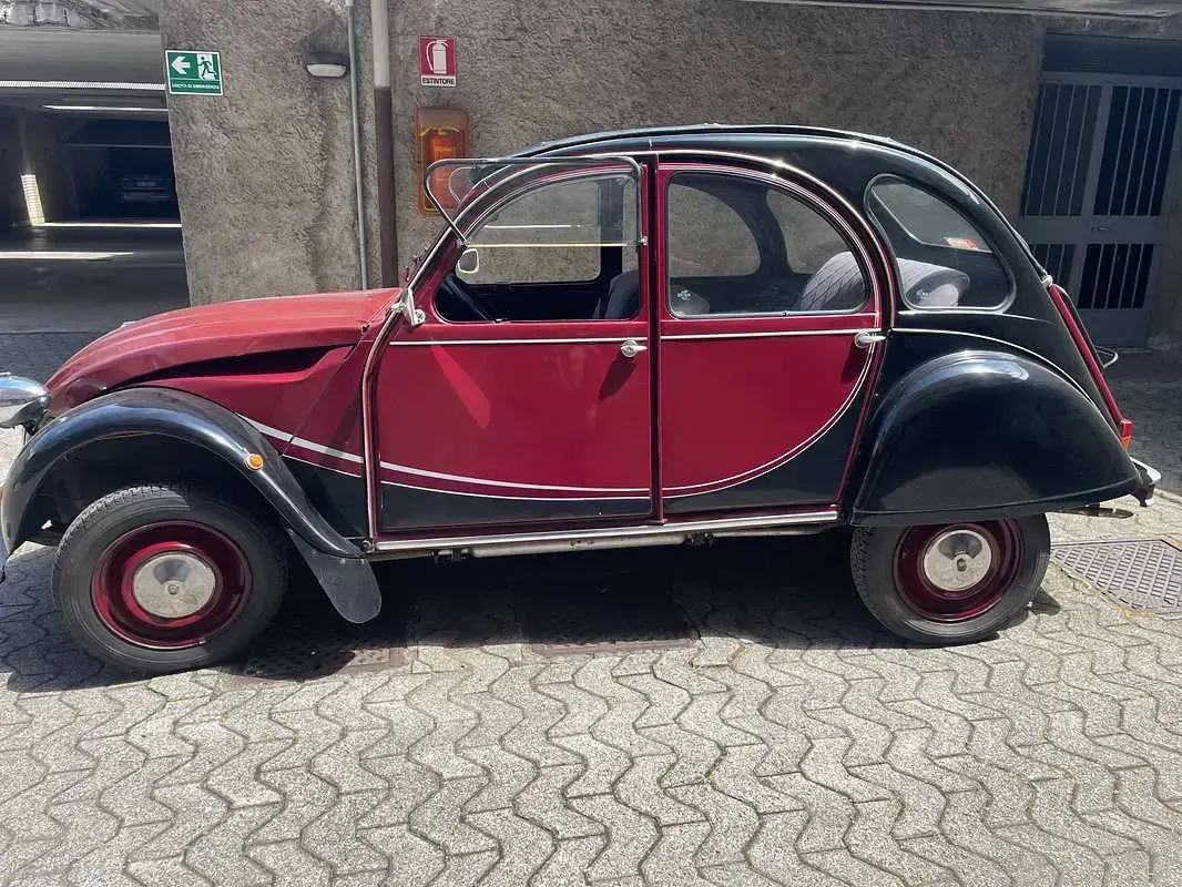Usata Citroën 2CV Charleston 29 CV (21 kW) 1982 Rosso Berlina