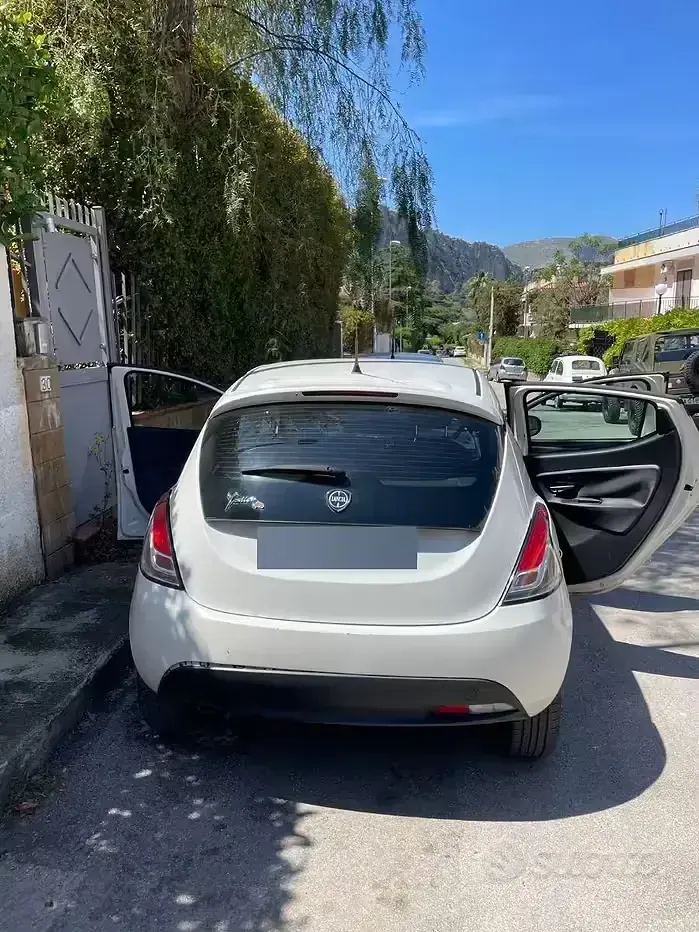 Usata Lancia Ypsilon 2015 Utilitaria