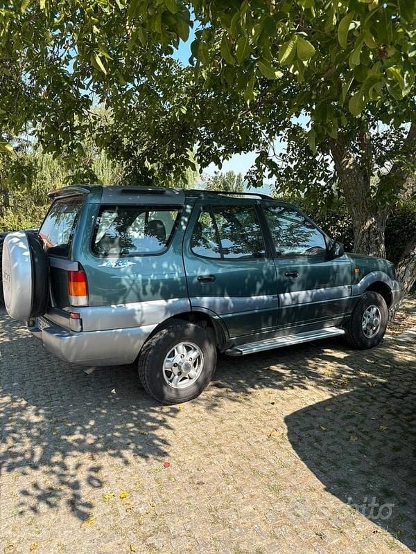 Usata Tata Safari 90 CV (66 kW) 1999 Verde SUV