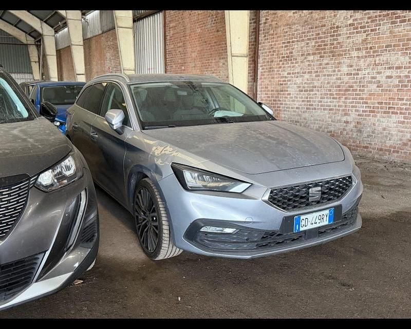 Usado Seat Leon XCELLENCE 150 HP (110 kW) 2021 Prateado Carrinha