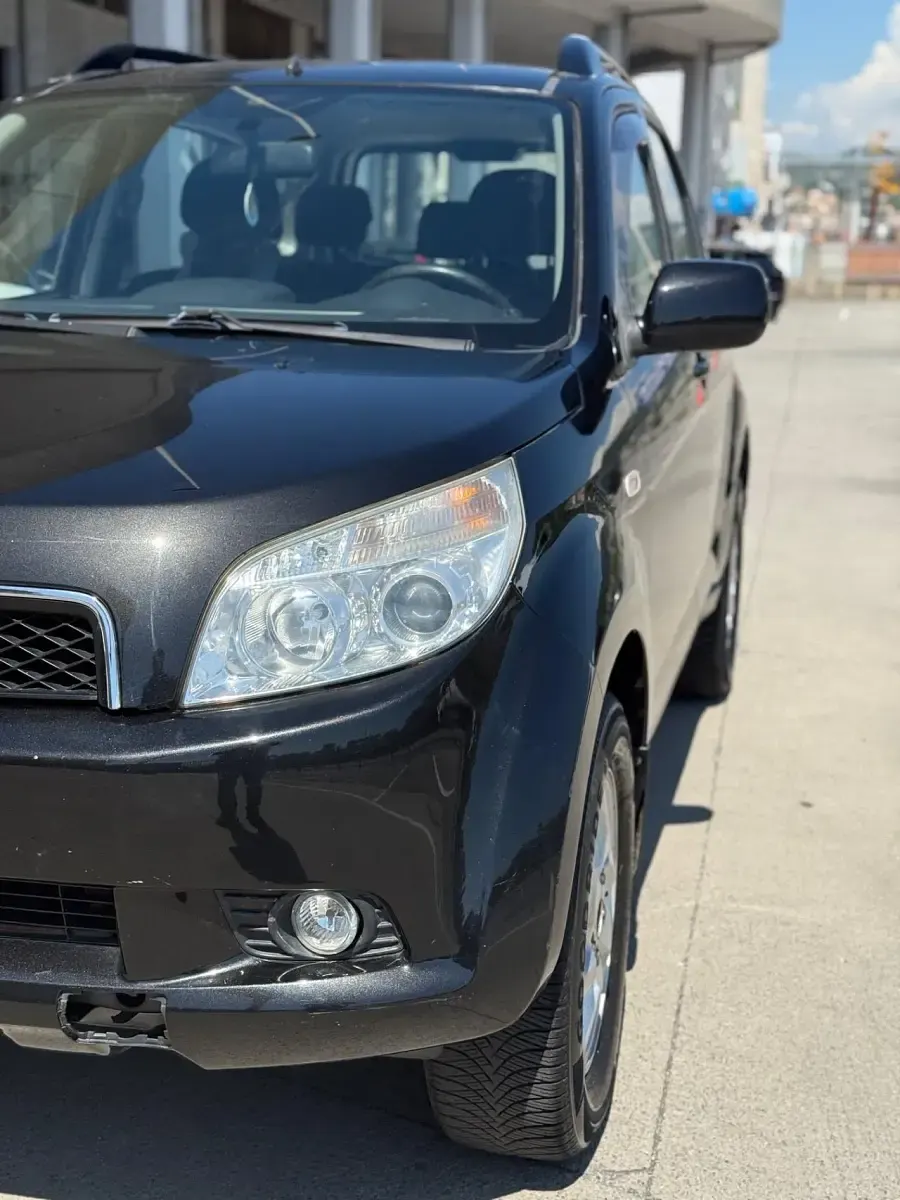 Usata Daihatsu Terios 85 CV (62 kW) 2008 Nero SUV