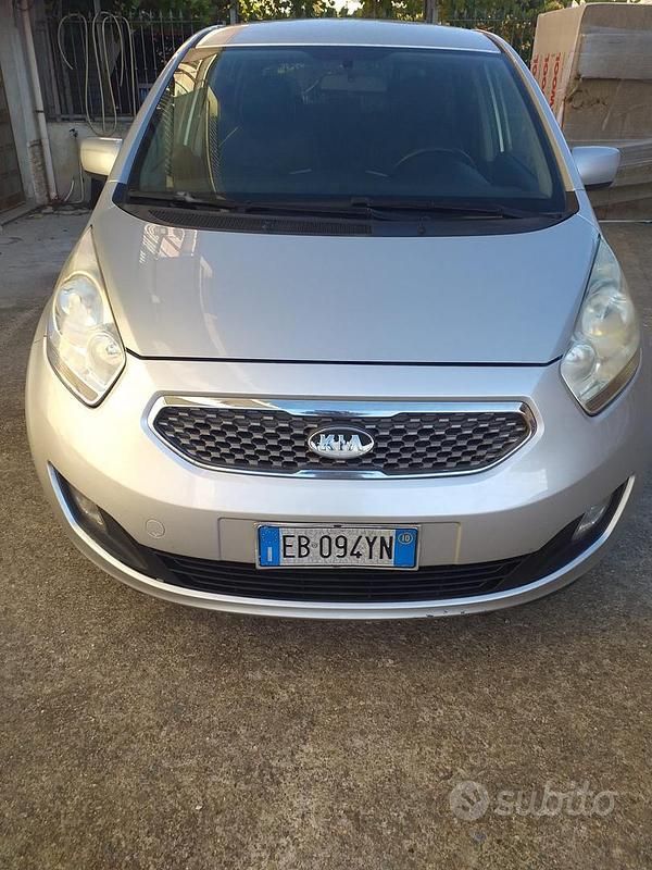 Usata Kia Venga EX 90 CV (66 kW) 2010 Grigio Utilitaria