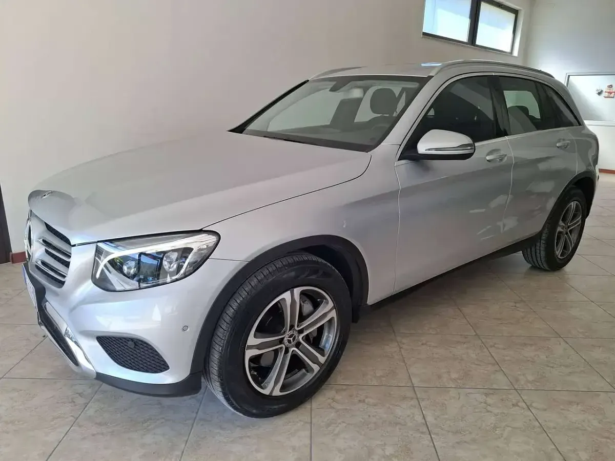 Usata Mercedes GLC250 204 CV (150 kW) 2018 Argento SUV