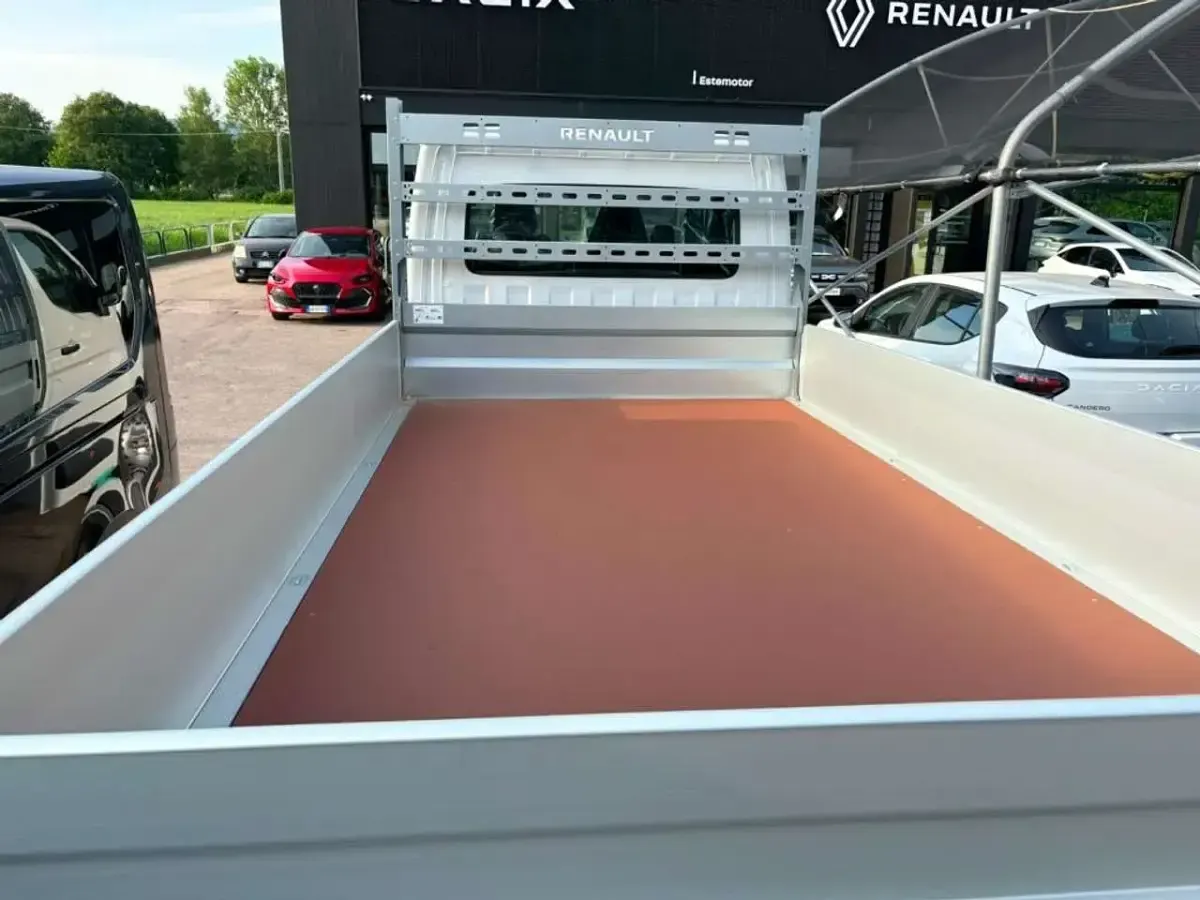 Nuova Renault Master 150 CV (110 kW) 2026 Bianco pastello Monovolume