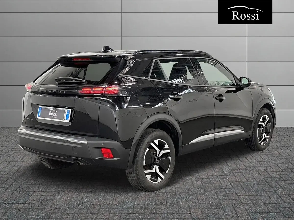 Usata Peugeot 2008 Allure 101 CV (74 kW) 2025 Nero perla SUV