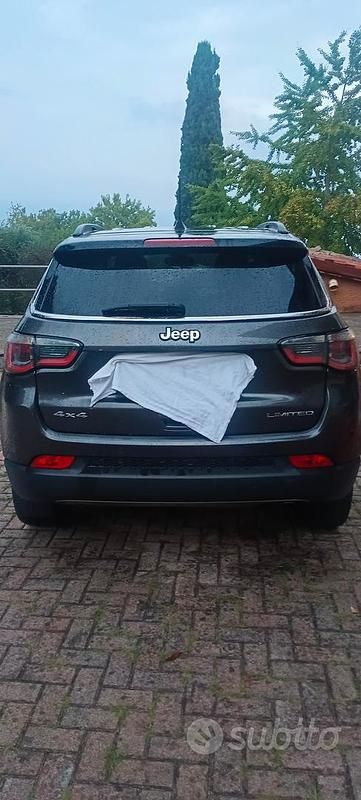 Marrone Usata 2017 Jeep Compass SUV | 16.000 € (Buon prezzo) - Immagine 1/4