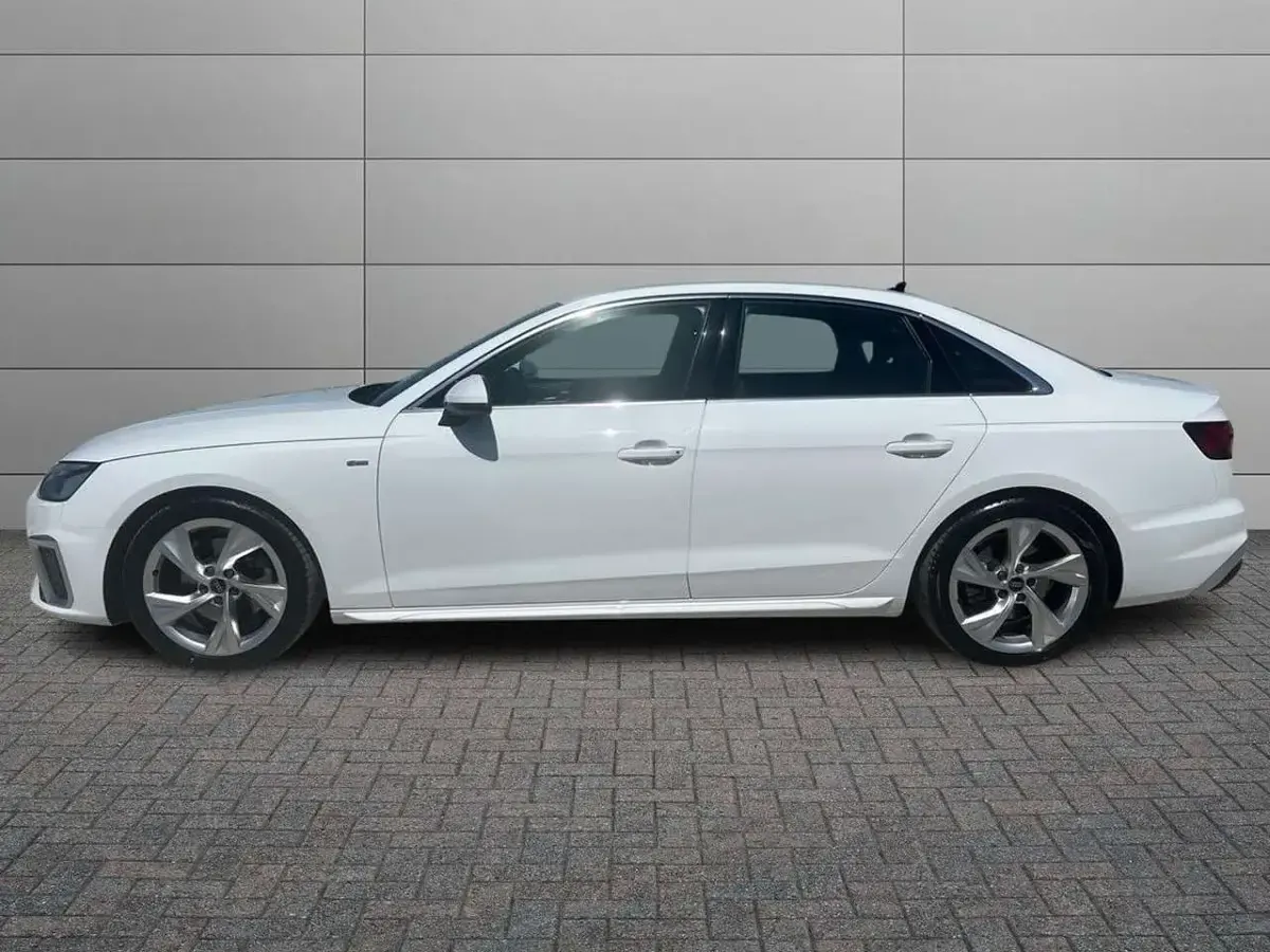Usata Audi A4 S-Line 150 CV (110 kW) 2022 Bianco Berlina