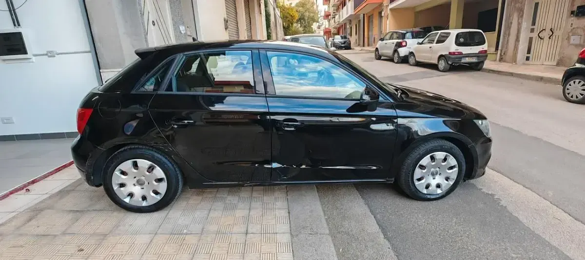 Usata Audi A1 Attraction 90 CV (66 kW) 2015 Nero Utilitaria