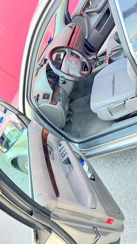 Begagnad Audi A4 131 HK (96 kW) 2002 Silver Kombi