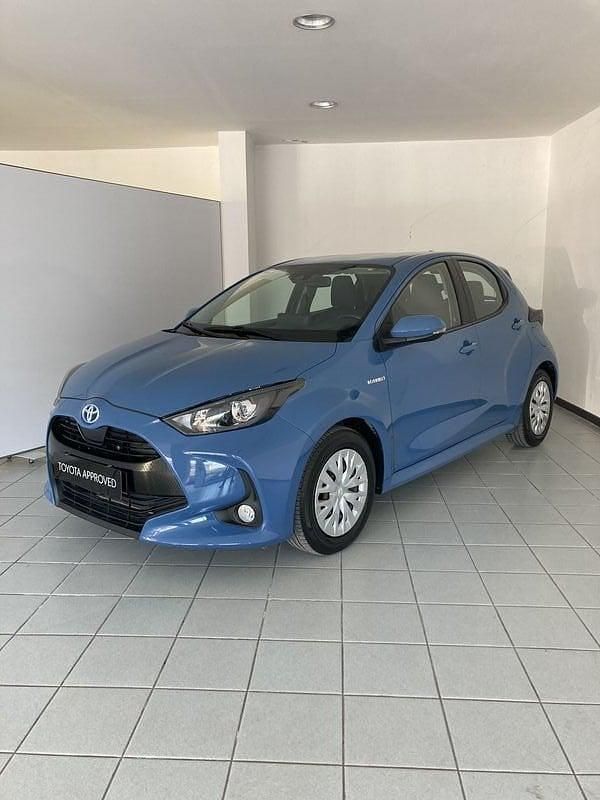 Usata Toyota Yaris Hybrid Active 115 CV (84 kW) 2021 Blu Utilitaria