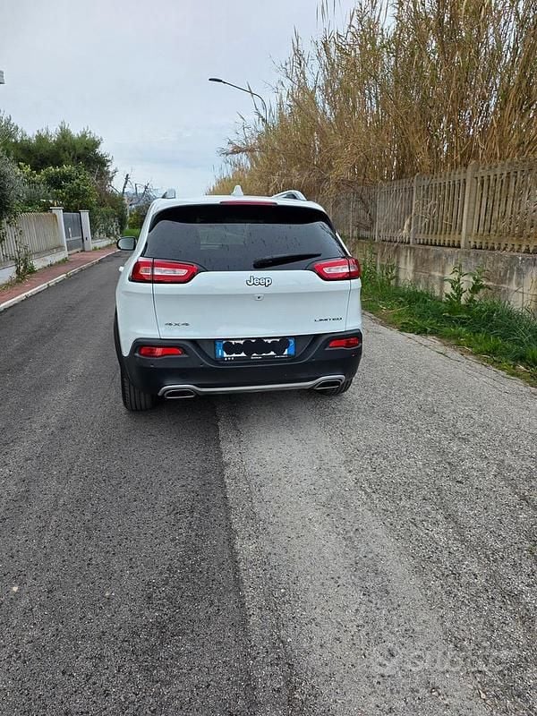 Usata Jeep Cherokee 200 CV (147 kW) 2017 SUV