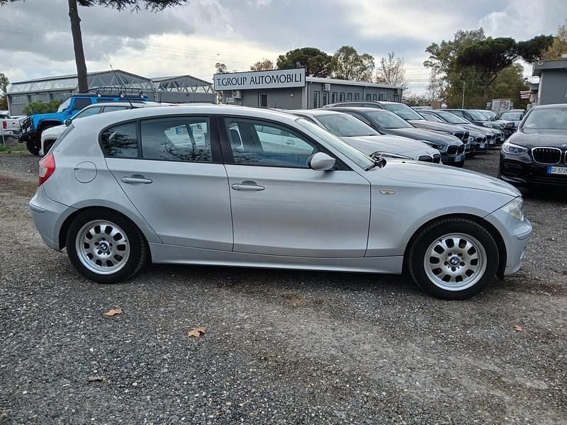 Usata BMW 120 122 CV (89 kW) 2004 Argento Utilitaria