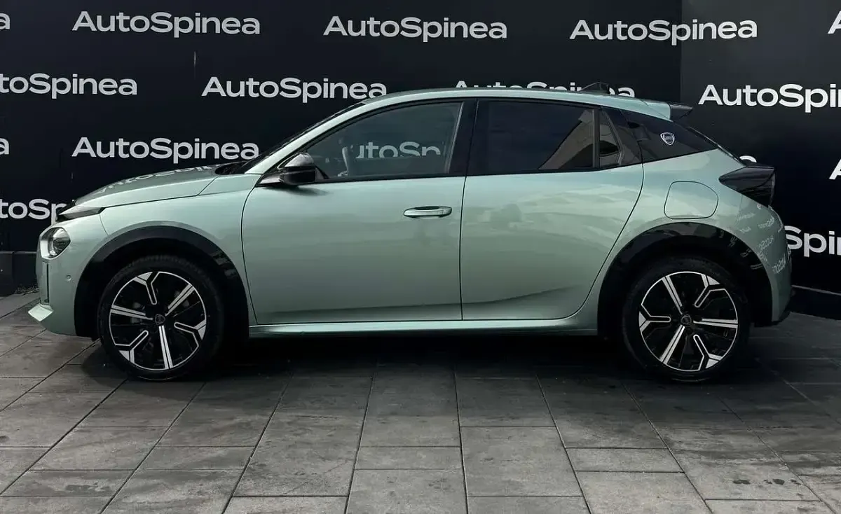 Usata Lancia Ypsilon 101 CV (74 kW) 2025 Verde Utilitaria