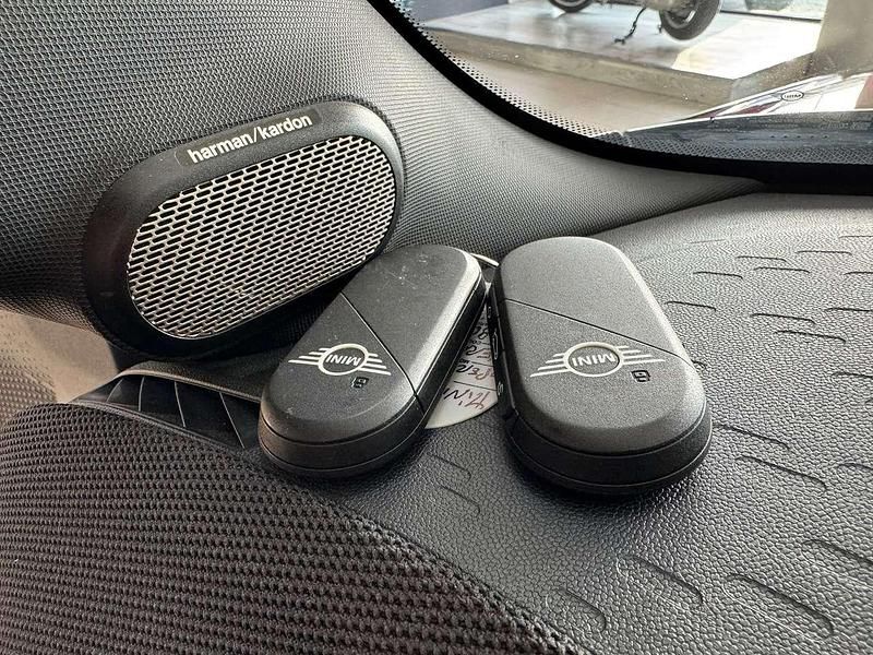 Usata Mini John Cooper Works 204 CV (150 kW) 2024 Nero Utilitaria