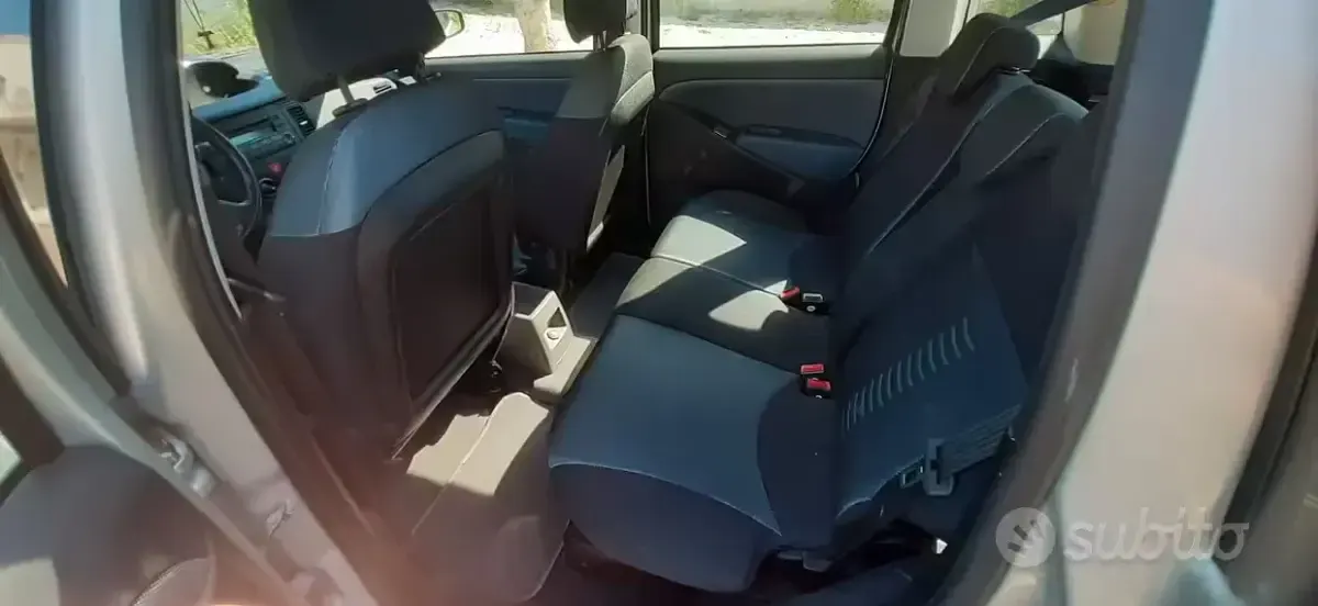 Usata Fiat Idea 70 CV (51 kW) 2007 Grigio Monovolume