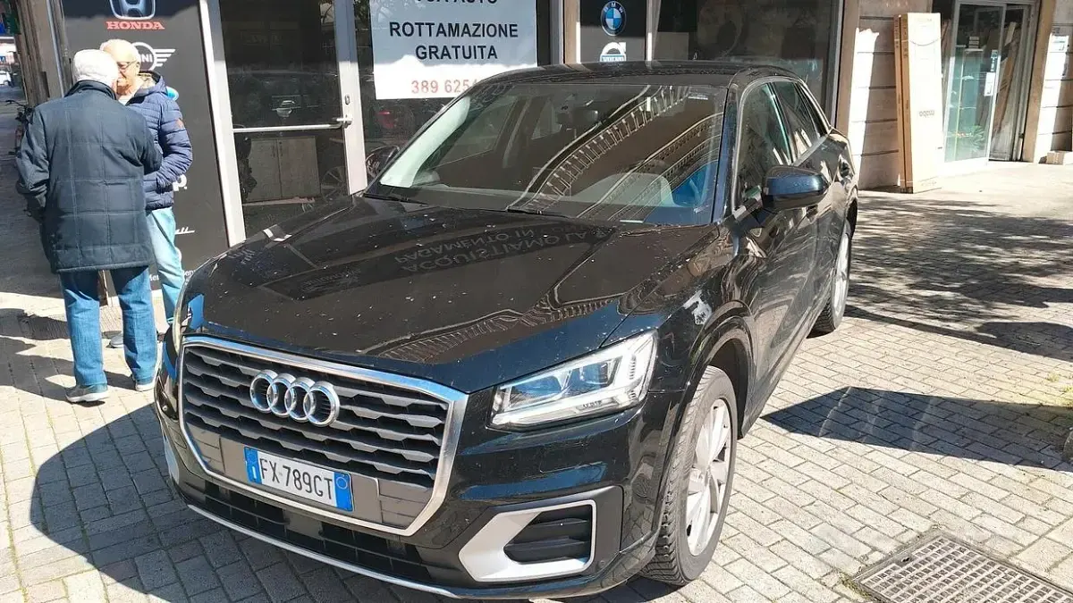 Usata Audi Q2 116 CV (85 kW) 2019 Nero SUV