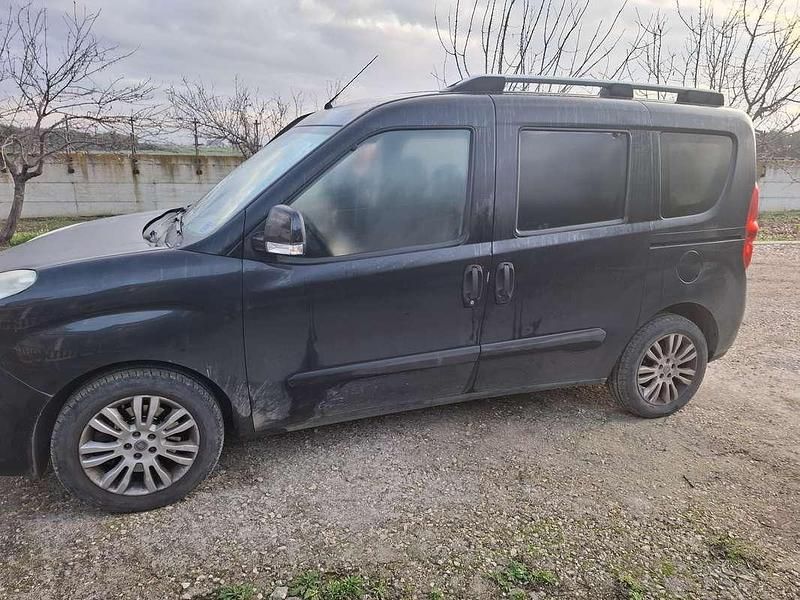 Usata Fiat Doblò Emotion 120 CV (88 kW) 2010 Monovolume