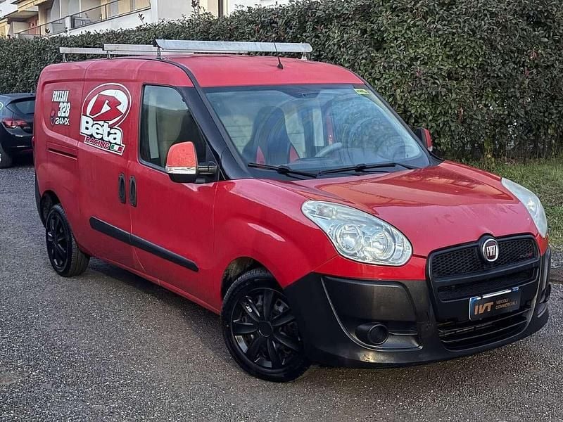 Rosso Usata 2010 Fiat Doblò Monovolume | 4800 € (Ottimo prezzo) - Immagine 1/4
