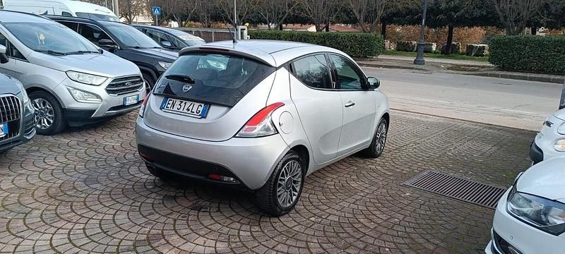 Usata Lancia Ypsilon S 95 CV (69 kW) 2012 Grigio Utilitaria