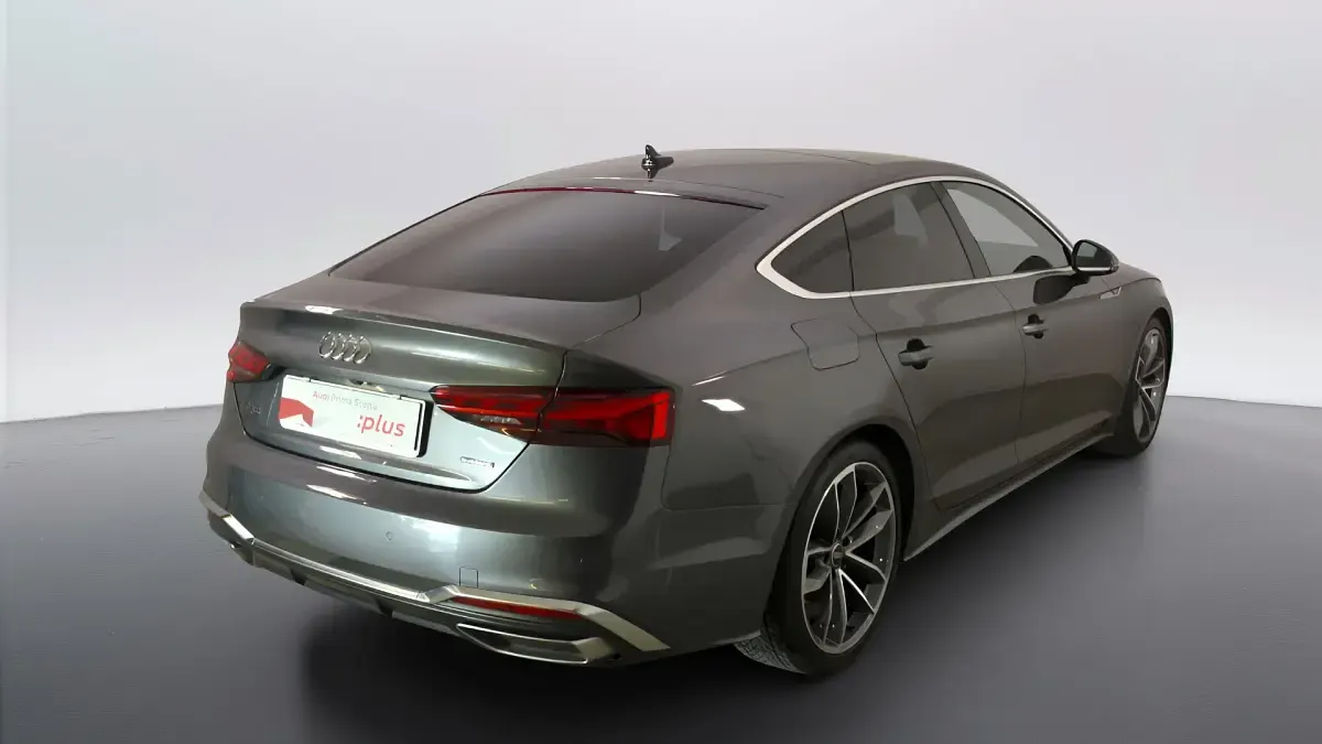 Usata Audi A5 Sportback Ambiente 204 CV (150 kW) 2024 Grigio daytona perla Utilitaria