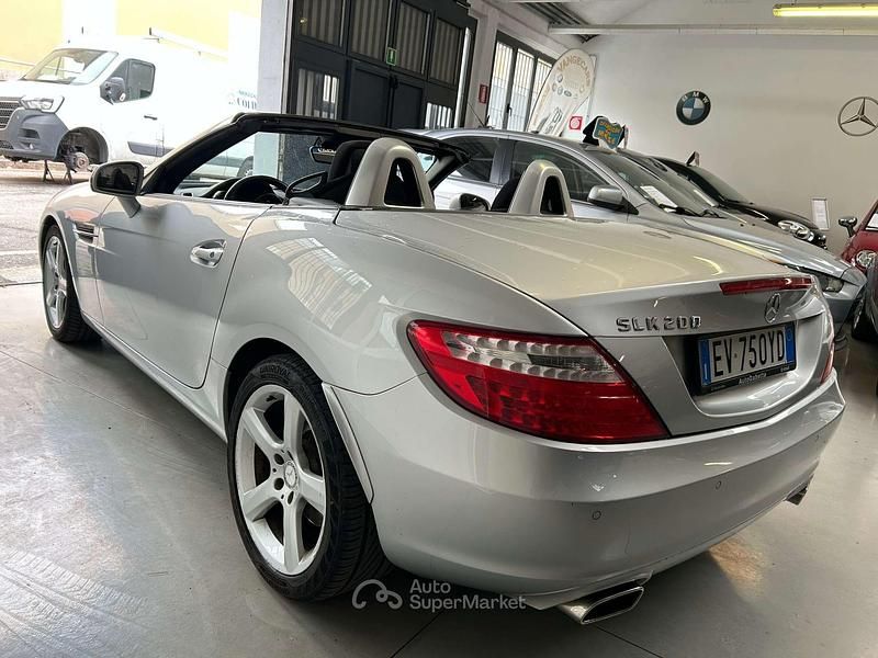 Usata Mercedes SLK200 Premium 184 CV (135 kW) 2014 Argento Cabrio