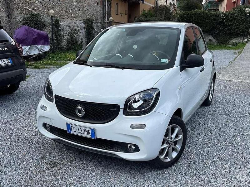Bianco Usata 2016 Smart ForFour Passion Utilitaria | 8990 € (Buon prezzo) - Immagine 1/4