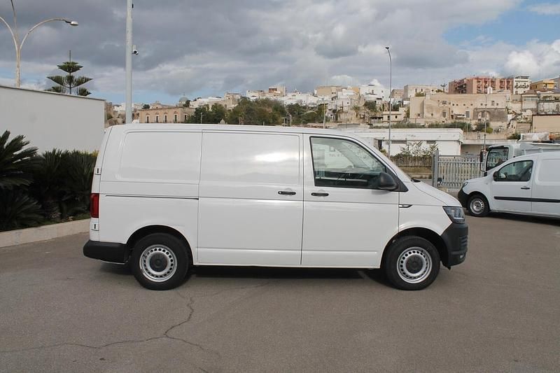 Käytetty VW Transporter 149 HP (109 kW) 2017 Valkoinen Van
