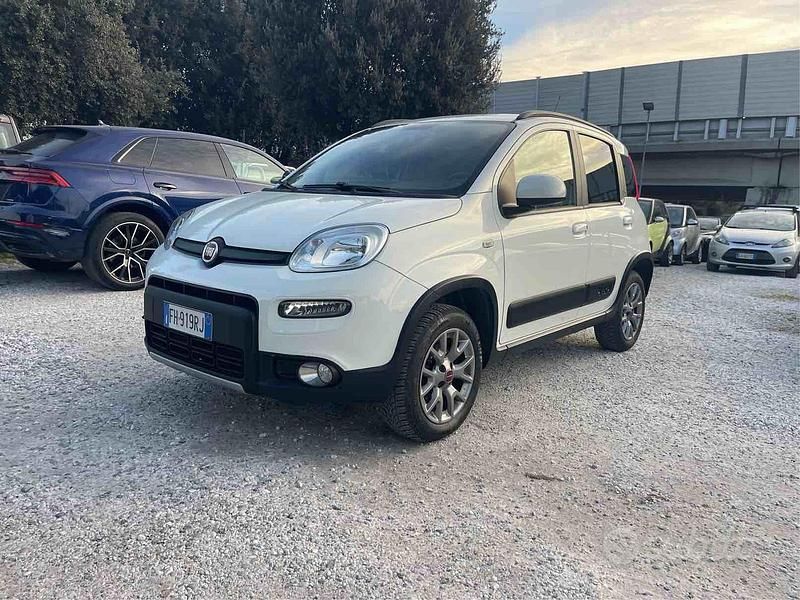 Usata Fiat Panda 4x4 86 CV (63 kW) 2017 Bianco Utilitaria