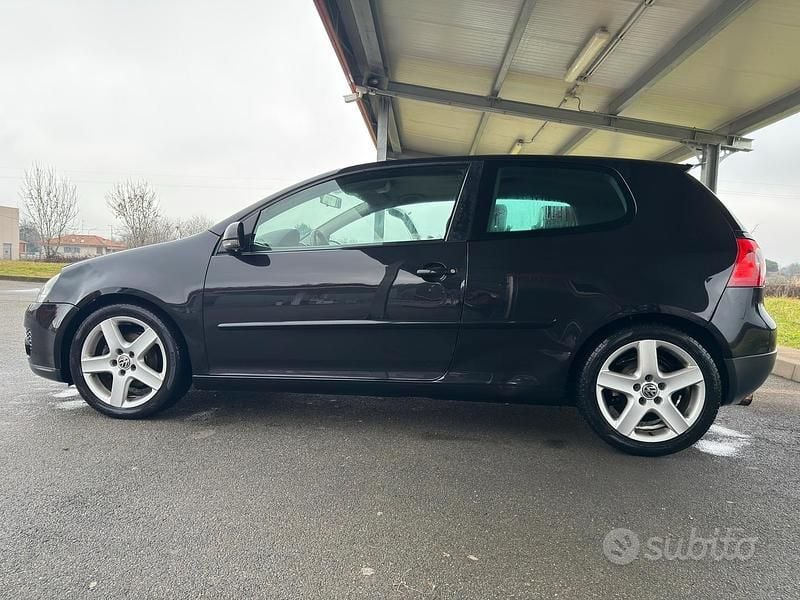 Usata VW Golf V GTI 140 CV (102 kW) 2007 Berlina