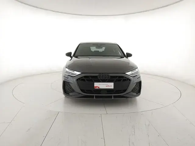 Usata Audi A3 S-Line 150 CV (110 kW) 2025 Grigio daytona perlato Berlina