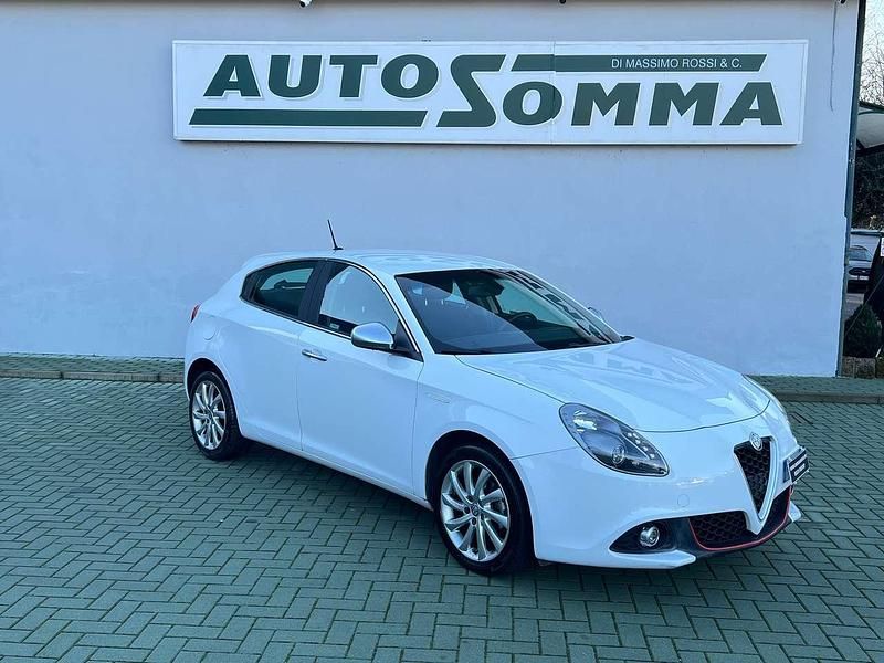 Bianco Usata 2016 Alfa Romeo Giulietta Super Tre volumi | 11.800 € (Buon prezzo) - Immagine 1/4