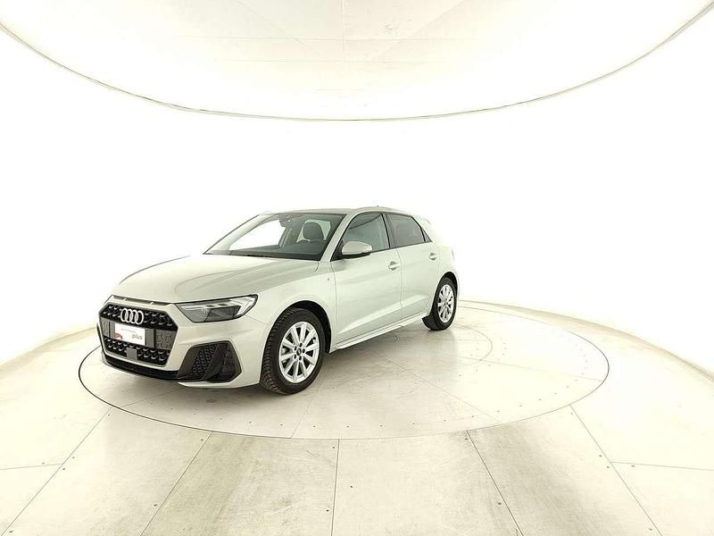 Argento Usata 2024 Audi A1 Sportback Business Due volumi | 25.900 € (Cara) - Immagine 1/4