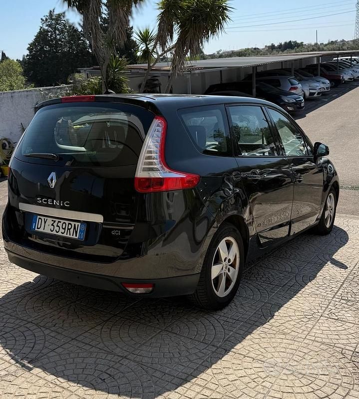 Usata Renault Scenic E-Tech Dynamique 130 CV (95 kW) 2009 Nero SUV