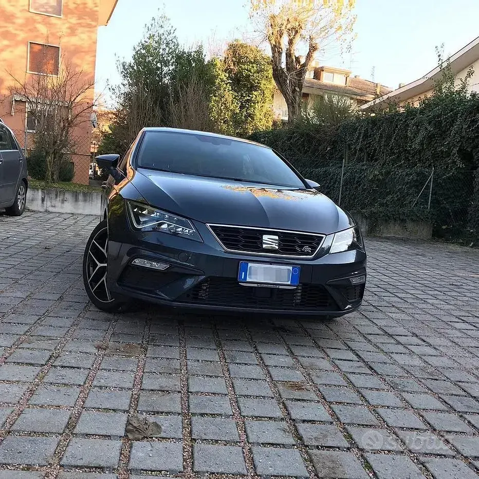 Usata Seat Leon FR 150 CV (110 kW) 2019 Grigio Station wagon