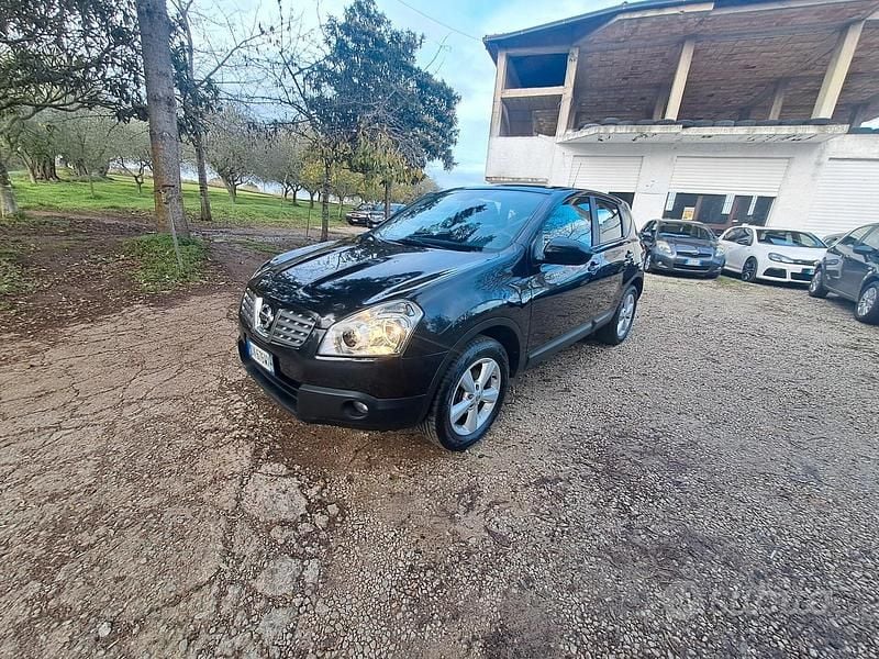 Nero Usata 2009 Nissan Qashqai Tekna SUV | 5900 € (Buon prezzo) - Immagine 1/4