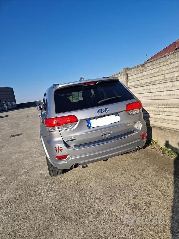 Usata Jeep Grand Cherokee Overland 241 CV (177 kW) 2015 Grigio SUV