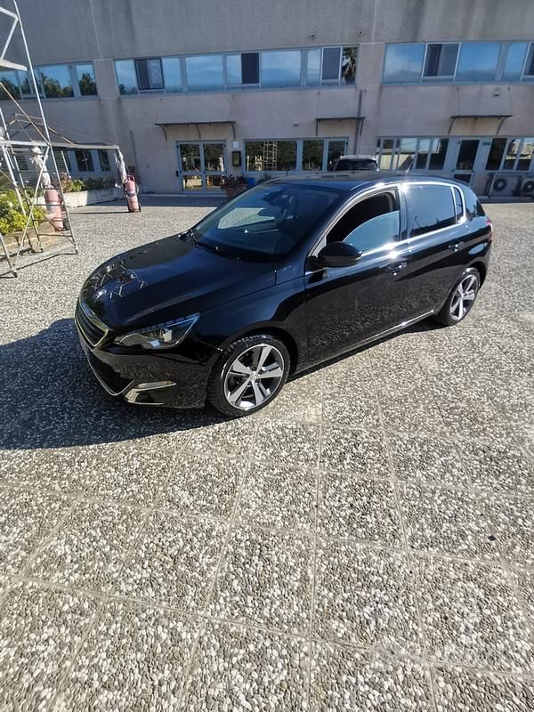Nero Usata 2017 Peugeot 308 Allure Tre volumi | 9000 € (Cara) - Immagine 1/4