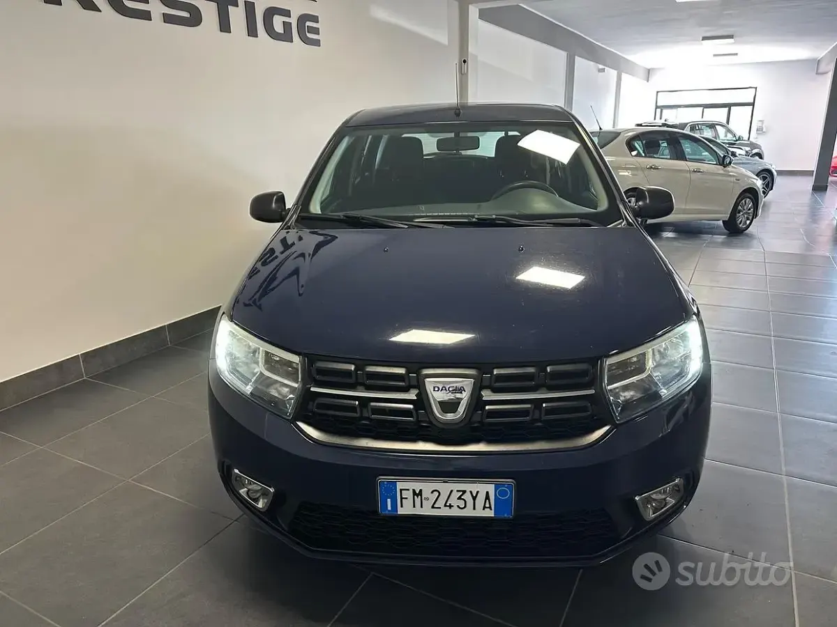 Usata Dacia Sandero 75 CV (55 kW) 2018 Bluazzurro Berlina