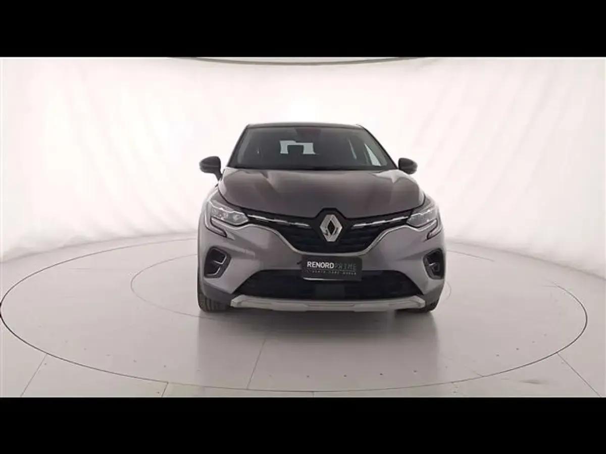 Usata Renault Captur Techno 94 CV (69 kW) 2023 Grigio scuro SUV
