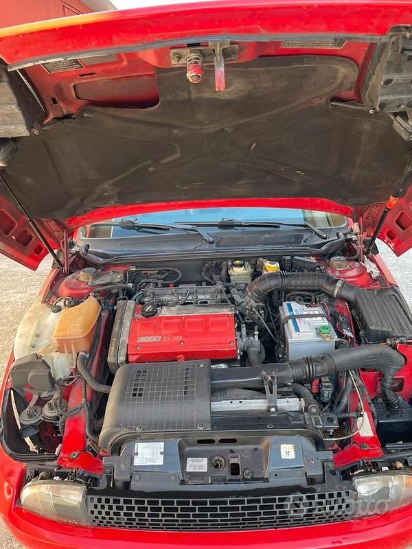 Usata Fiat Coupé 131 CV (96 kW) 1999 Rosso Coupé