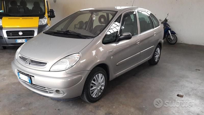 Usata Citroën Xsara 2003 Grigio Monovolume