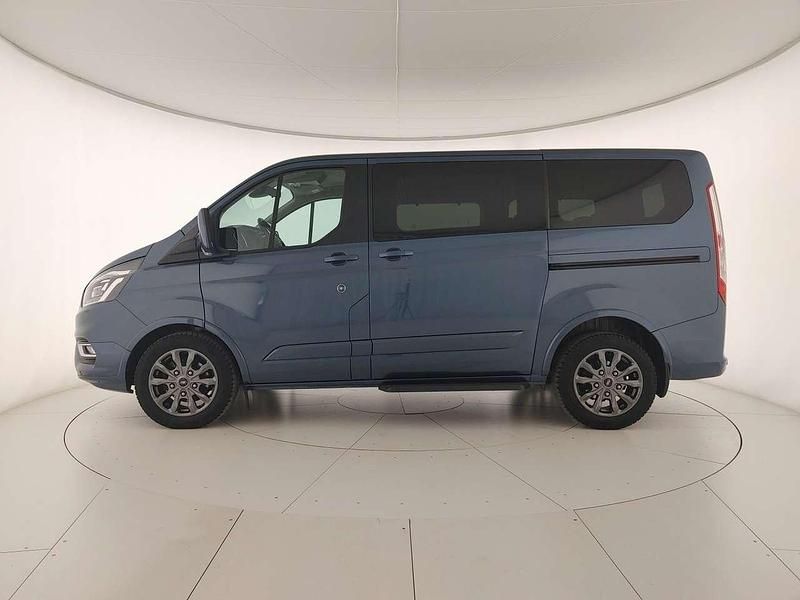 Usata Ford Tourneo Custom Titanium 185 CV (136 kW) 2021 Blu Furgone