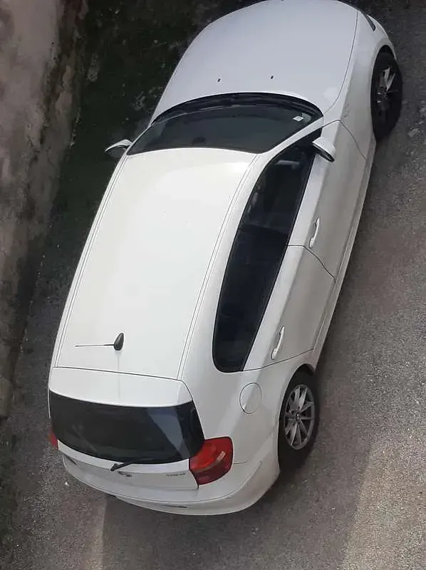 Usata BMW 116 116 CV (85 kW) 2010 Bianco Utilitaria