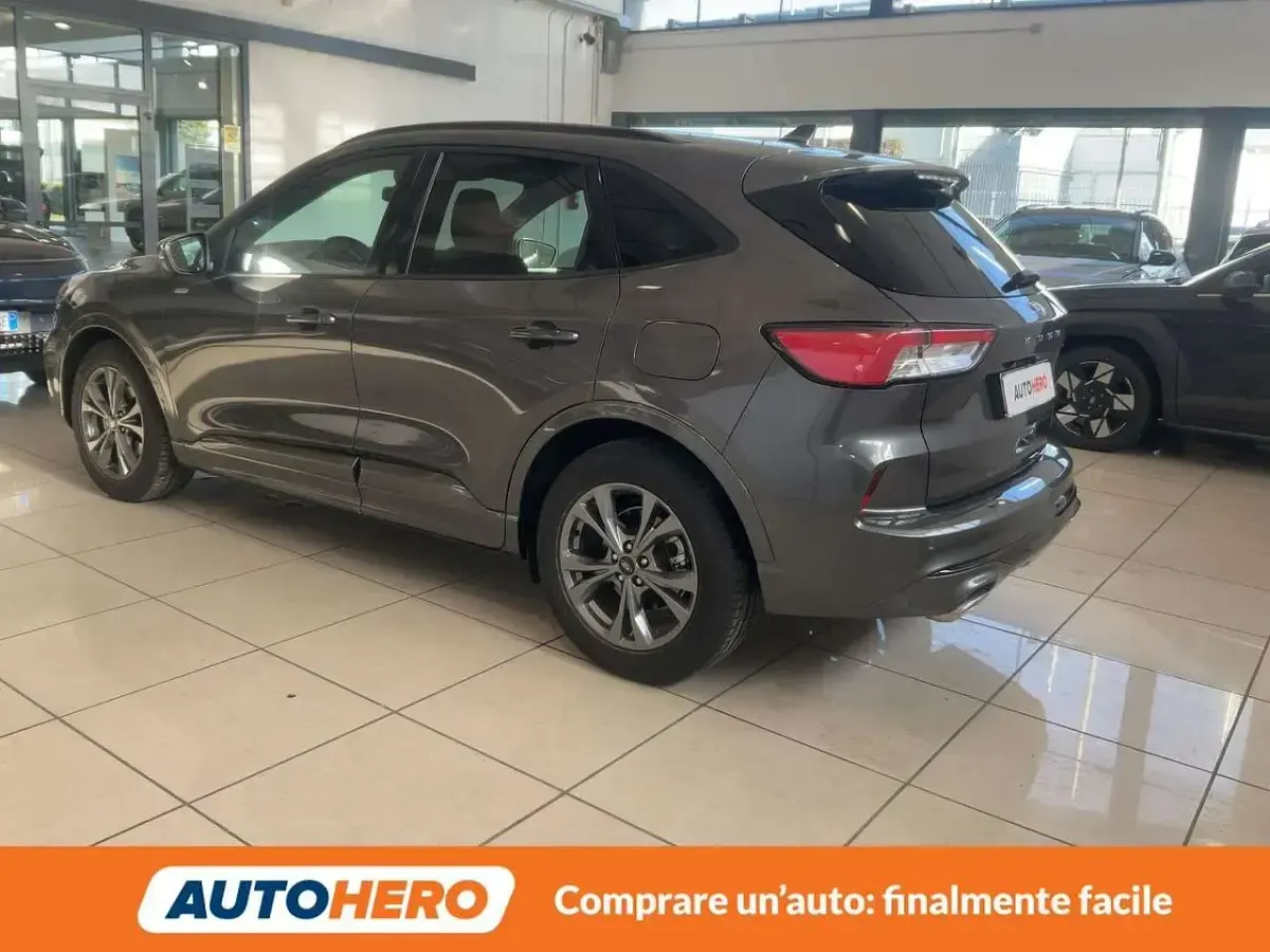 Usata Ford Kuga ST-Line 120 CV (88 kW) 2024 Grigio SUV